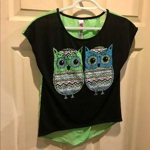 Knitworks large neon green and black t-shirt